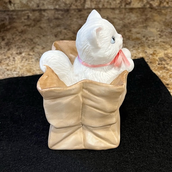 San Francisco Music Box Co. Ceramic Cat Figurine with Pink Bow Music Box - Picture 5 of 13